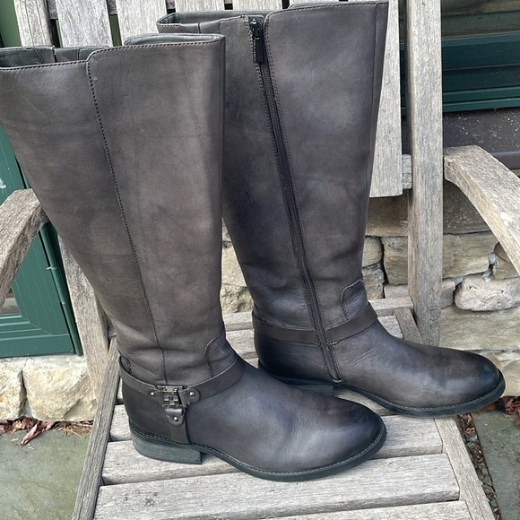 Vince Camuto Boots - Picture 3 of 7